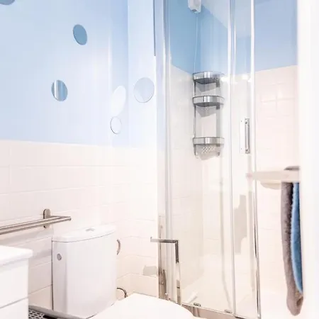 Cel'studio-parking Privé-clim Réversible -balcon-lave-linge-lit - Point Zero Appartement